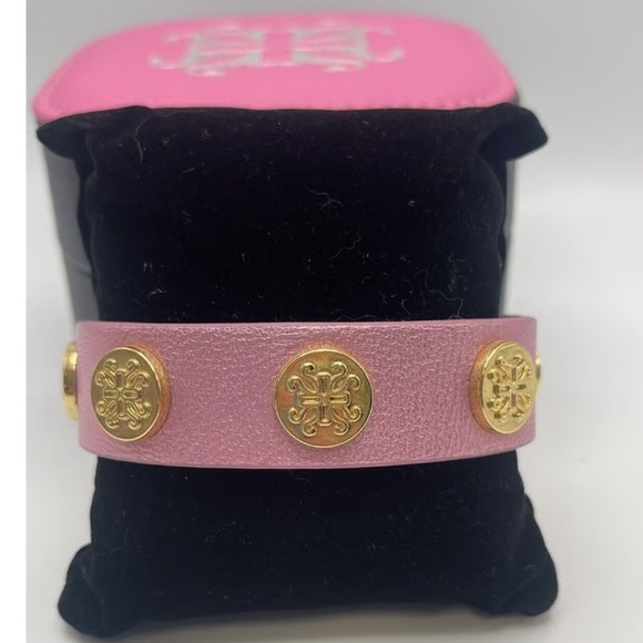 🌷Rustic Cuff Metallic Pink Leather and Gold Studded Bracelet - Picture 2 of 6